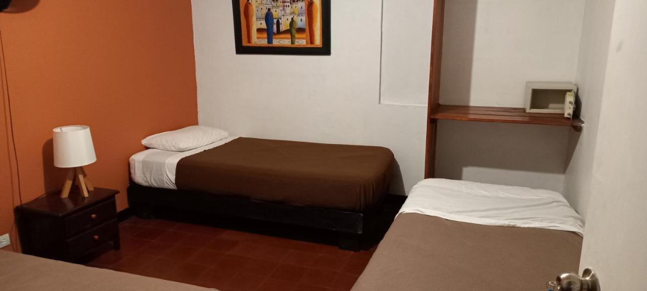 Casa Kiwi Hostel Medellín Oda fotoğraf